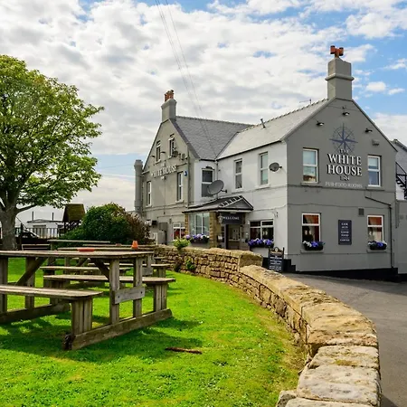 The White House Inn - Whitby-3