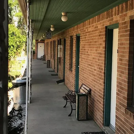 The Evergreen Motel In Kansas-2