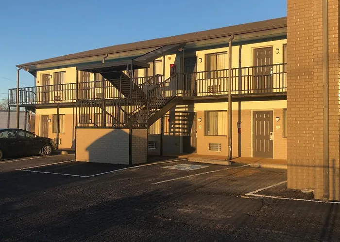 Savannah Lodge