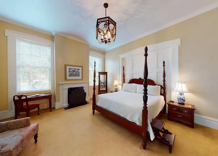 The Presidents' Quarters Inn