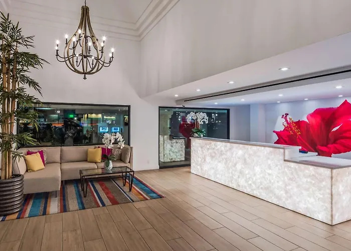 Best Western Plus Las Brisas Hotel Palm Springs