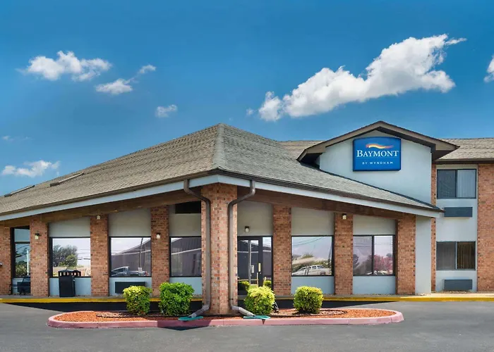 Baymont By Wyndham Tupelo Motel