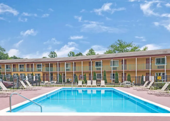 Days Inn By Wyndham Branford New Haven Conference Center