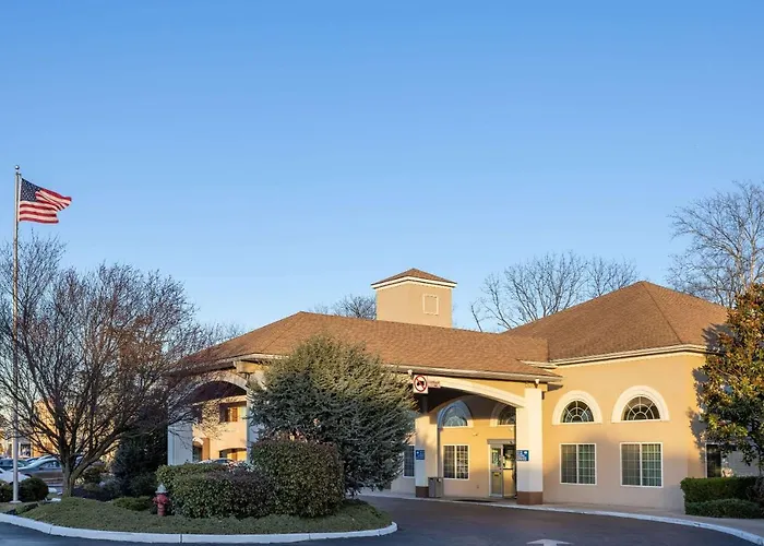 Days Inn & Suites By Wyndham Cherry Hill - Philadelphia