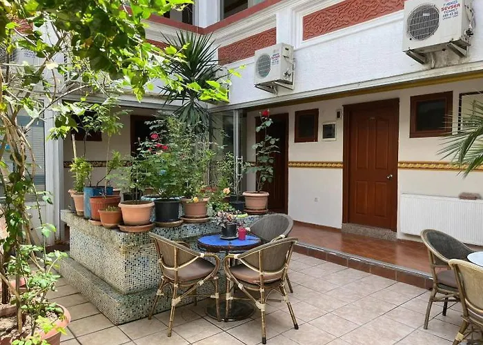 Vatan Hotel