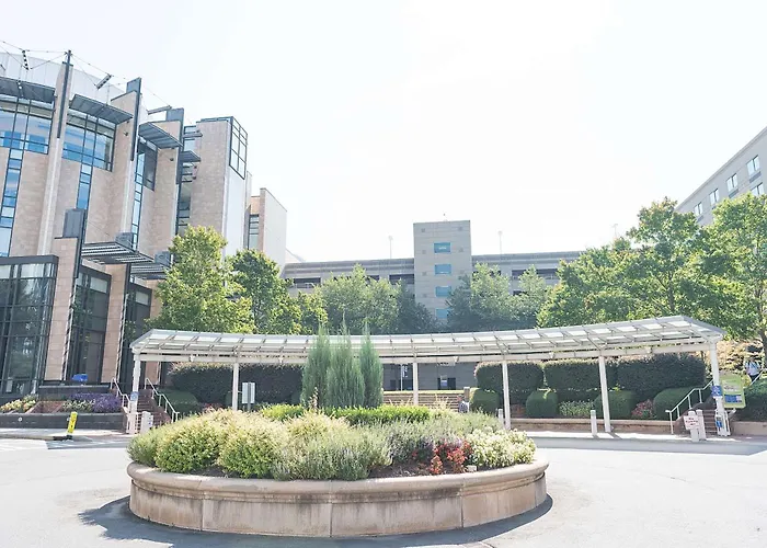 Doubletree By Hilton Charlotte Uptown Hotel