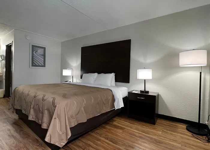 Quality Inn Merriam Kansas City