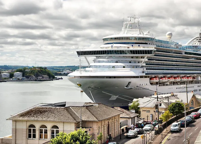Commodore Hotel Cobh