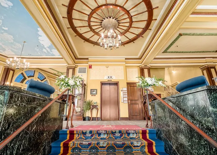 Lafayette Hotel Marietta