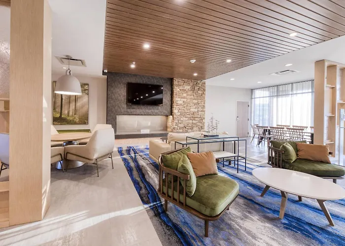 Fairfield Inn & Suites By Marriott Charlotte Belmont