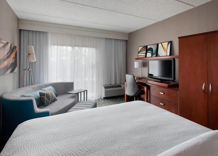 Courtyard By Marriott Fishkill