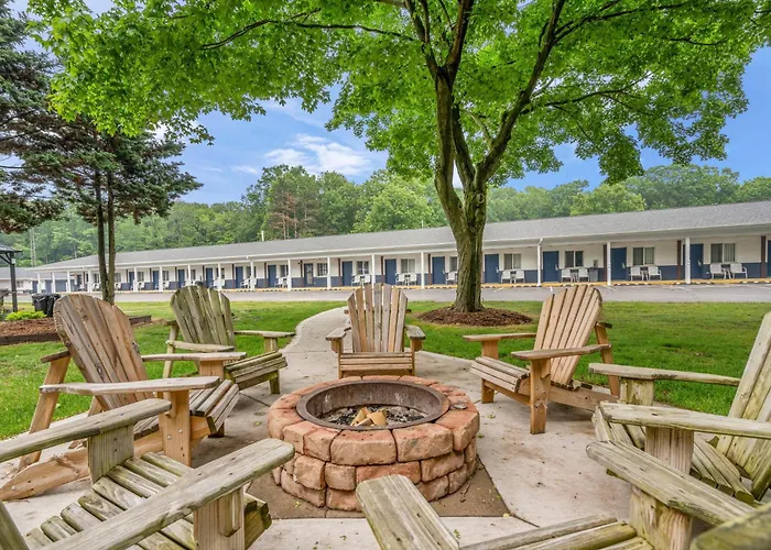 Starlite Resort Saugatuck