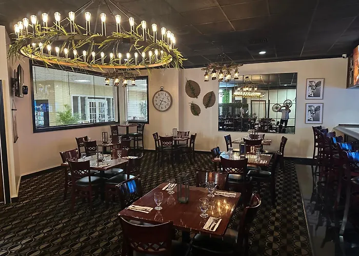Days Inn By Wyndham Orlando Airport Florida Mall Williamsburg