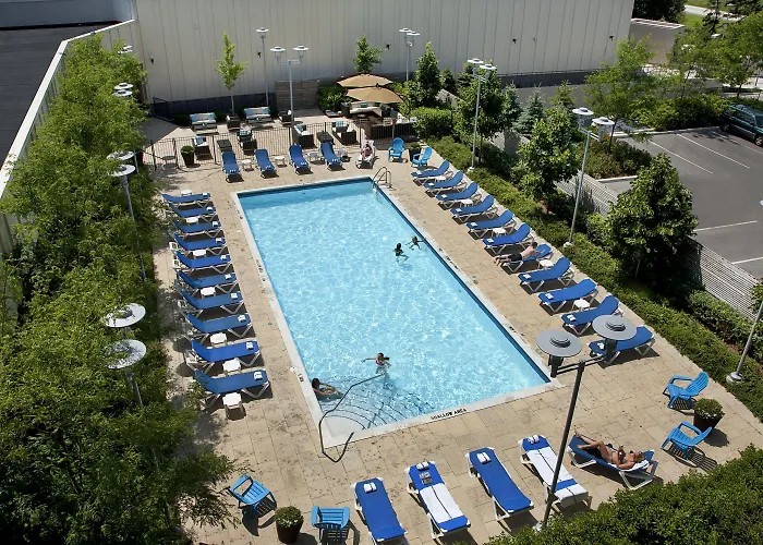 Toronto Don Valley Hotel And Suites