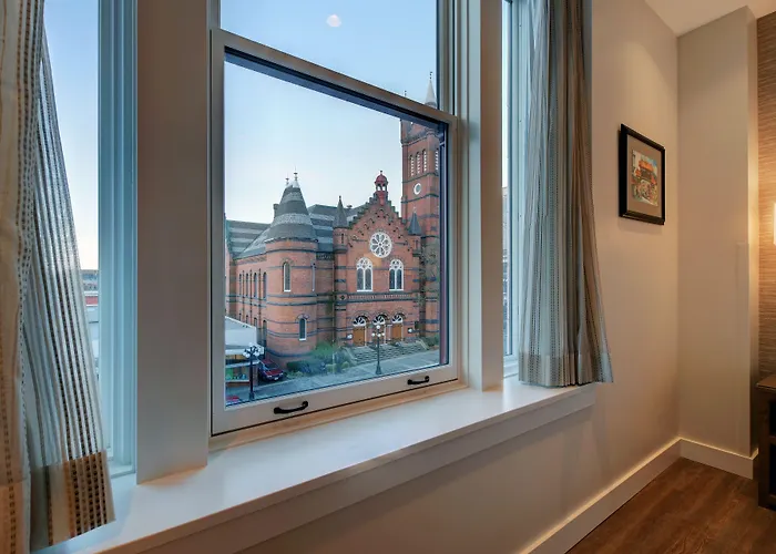 Strathcona Hotel