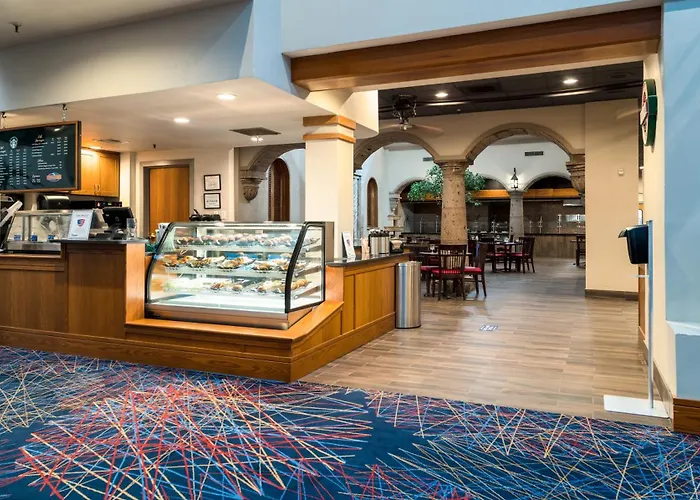 Mcm Elegante Hotel & Conference Center