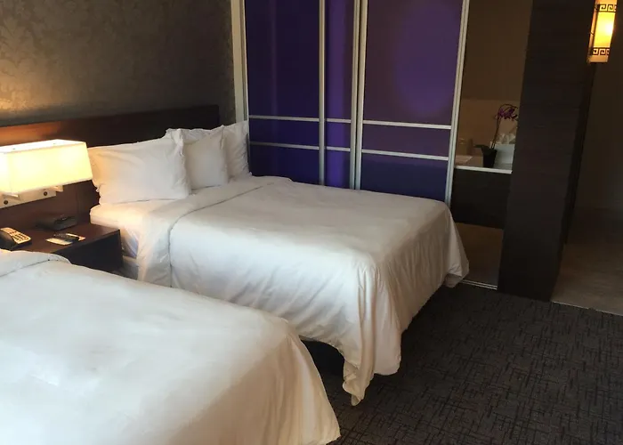 The Royal Regency Hotel Yonkers