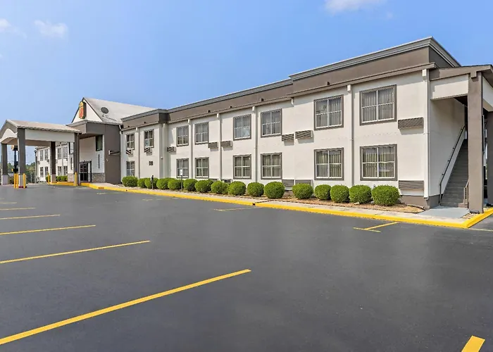Super 8 By Wyndham Athens Hotel