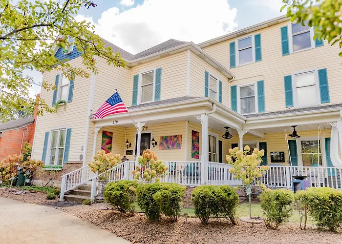 Montgomery Inn Bnb