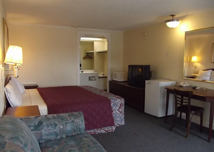 Knights Inn Cleveland/Macedonia