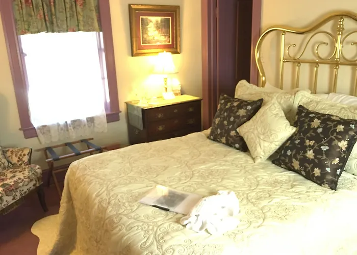 Parsonage Inn Bed And Breakfast Saint Michaels