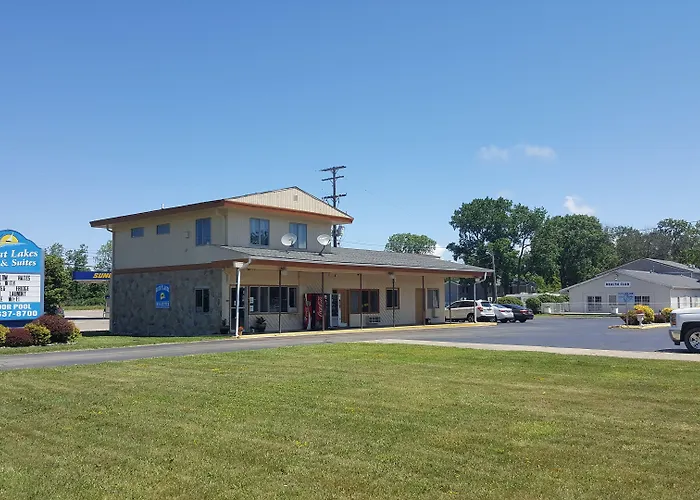 Great Lakes Inn & Suites South Haven