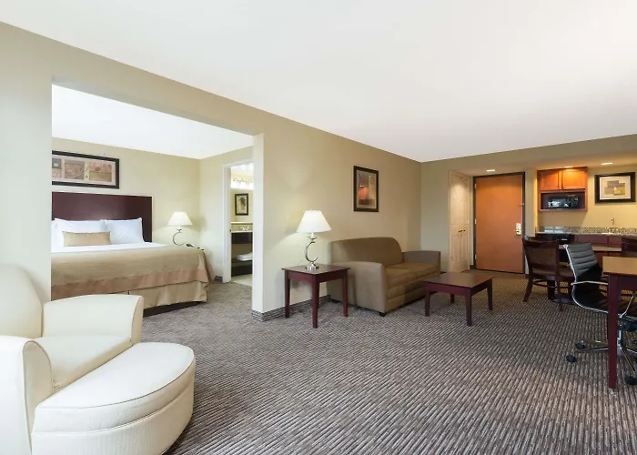 Wingate By Wyndham Dayton - Fairborn Hotel