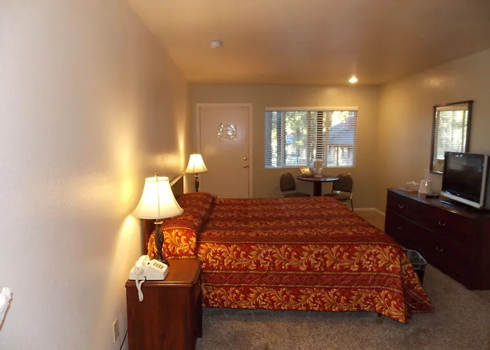Vintage Lakeside Inn Big Bear Lake