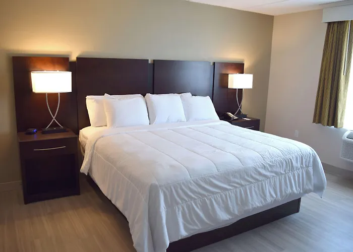 Bridgepointe Hotel & Marina