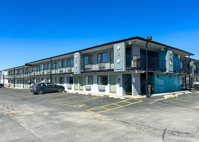 Super 7 Motel Coralville