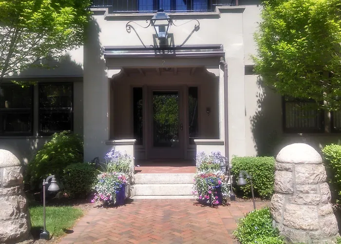 Hilltop Inn Newport