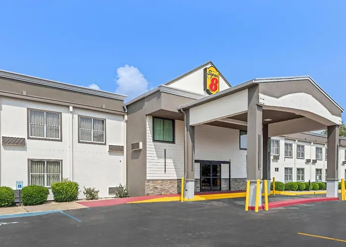 Super 8 By Wyndham Athens Hotel