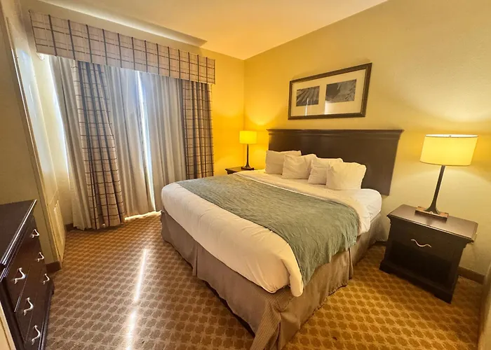 Hotel Pineville & Conference Center Alexandria I-49