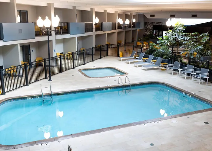 Doubletree By Hilton Austin, Mn Hotel