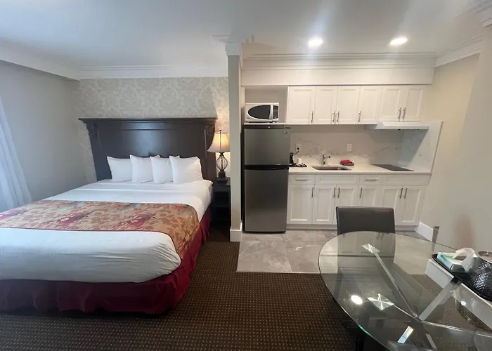 Arbutus Inn