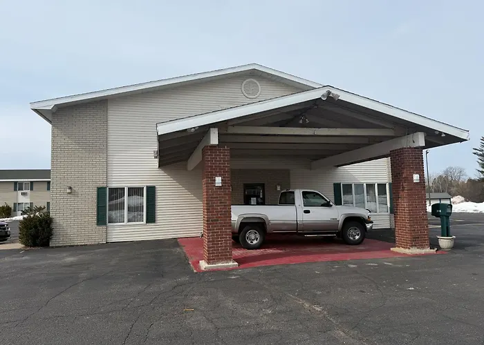Iron Mountain Inn & Suites Mi Us 2