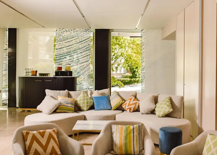 Voco Madrid Retiro By Ihg Hotel