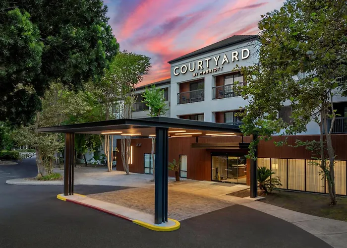 Courtyard By Marriott Stockton Hotel