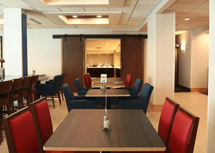 Holiday Inn Express & Suites Columbia-I-26 @ Harbison Blvd By Ihg
