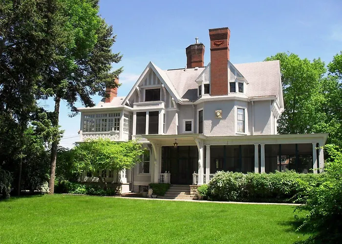 Alexander Mansion Bed And Breakfast Winona