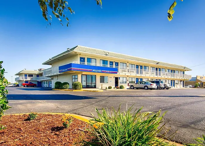 Super 7 Inn Joplin