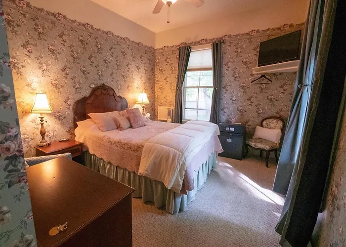 Grand Victorian Inn