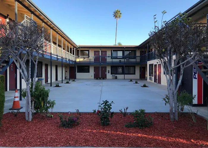 Luxury Inn Norwalk