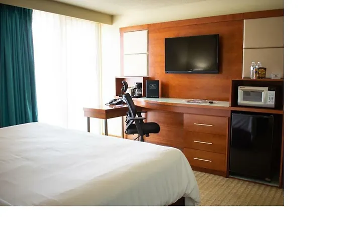 Punta Gorda Waterfront Hotel & Suites
